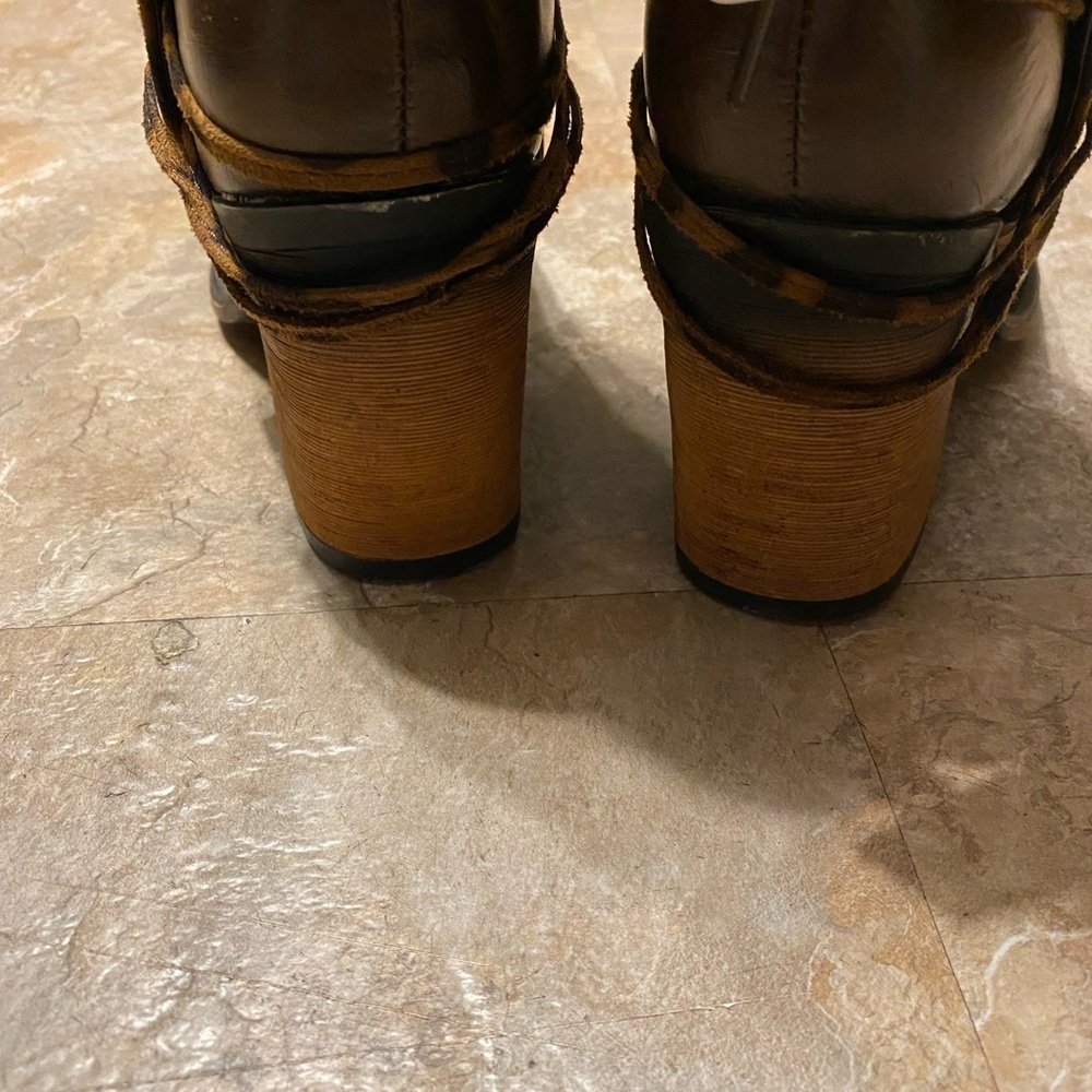 Brand new boots - Picture 7 of 7